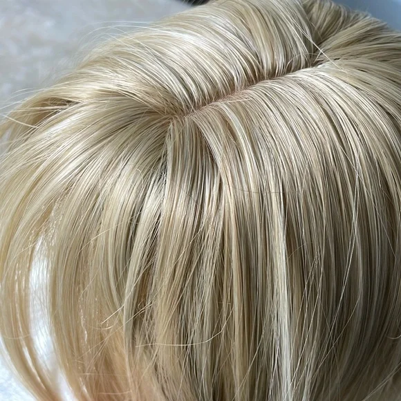 NWT wheat blonde topper light HAND TIED center part with bangs 16-17” new silk